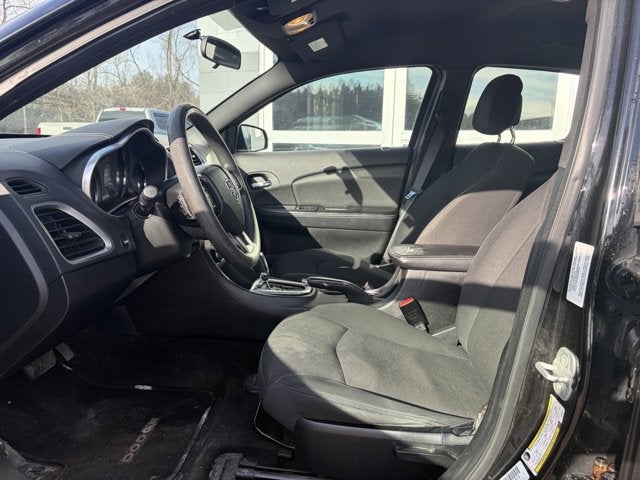 2012 Dodge Avenger SE