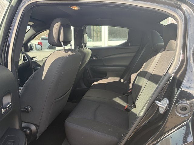 2012 Dodge Avenger SE