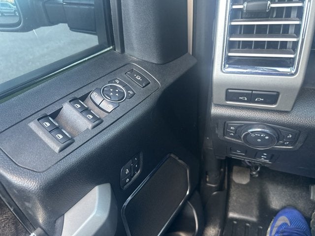 2017 Ford Super Duty F-350 SRW Lariat