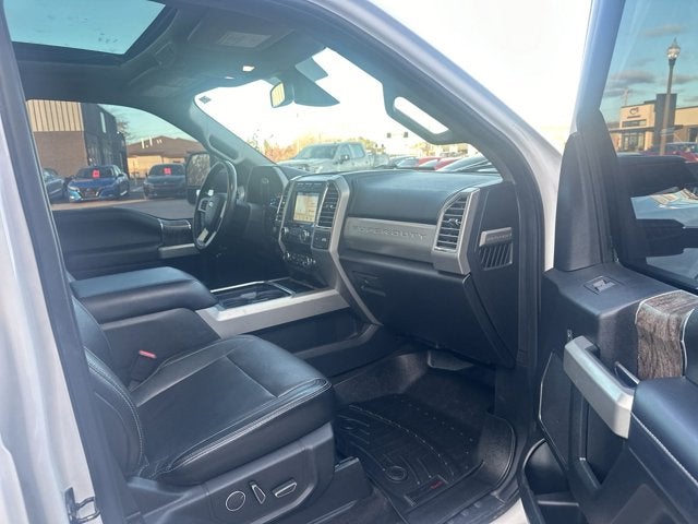 2017 Ford Super Duty F-350 SRW Lariat