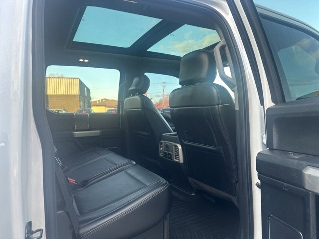 2017 Ford Super Duty F-350 SRW Lariat