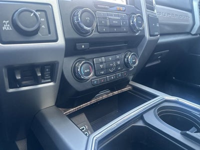 2017 Ford Super Duty F-350 SRW Lariat