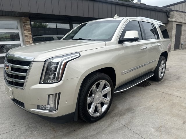 2017 Cadillac Escalade AWD Luxury's photo