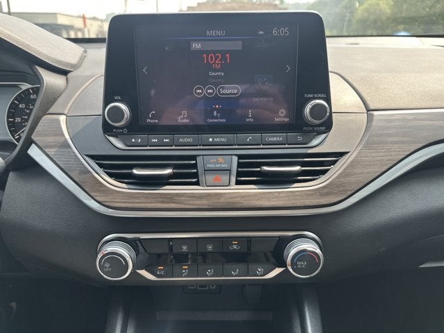 2025 Nissan Altima SV