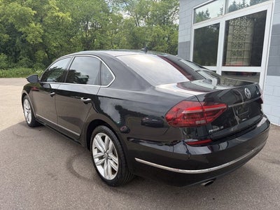 2017 Volkswagen Passat 1.8T SE w/Technology
