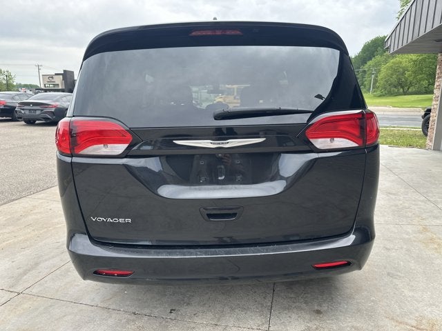 2022 Chrysler Voyager LX
