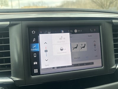 2024 Chrysler Voyager LX