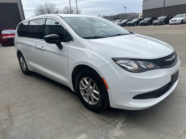 2024 Chrysler Voyager LX