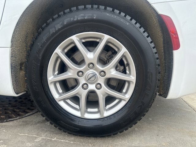 2024 Chrysler Voyager LX