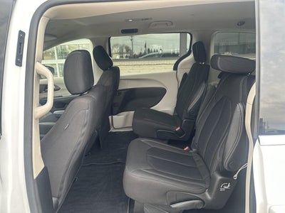 2024 Chrysler Voyager LX