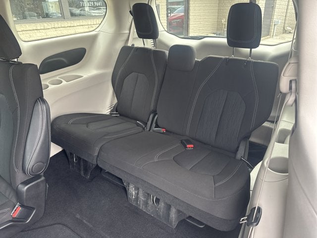 2024 Chrysler Voyager LX