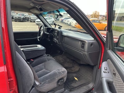 2002 Chevrolet Avalanche Base