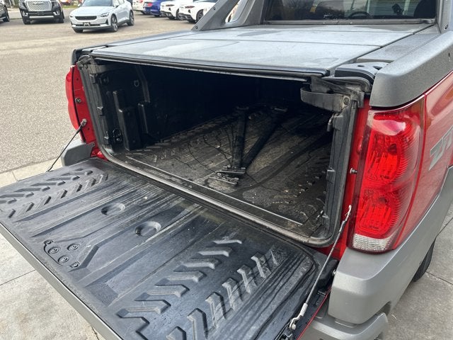 2002 Chevrolet Avalanche Base