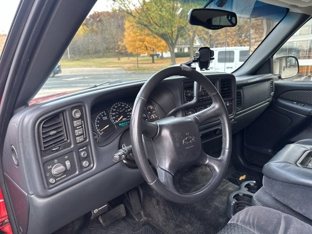 2002 Chevrolet Avalanche Base