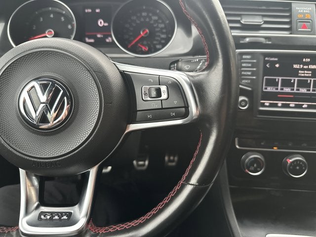 2017 Volkswagen Golf GTI Sport
