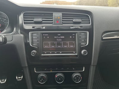 2017 Volkswagen Golf GTI Sport