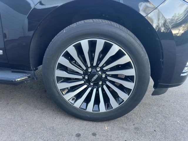 2019 Lincoln Navigator Standard