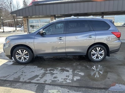 2019 Nissan Pathfinder SV