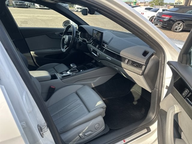 2022 Audi A4 Sedan S line Premium Plus